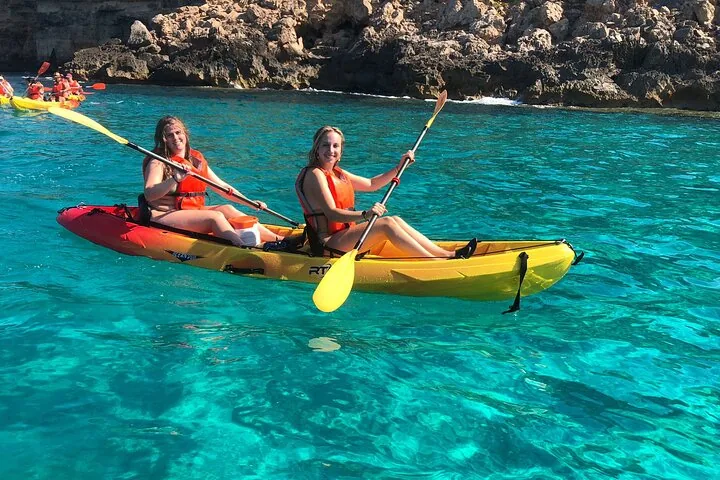 Sea Caves Kayak Tour 2